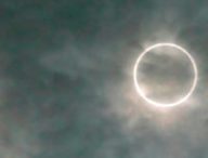 Une éclipse annulaire. // Source : Flickr/CC/B Lucava (photo recadrée)