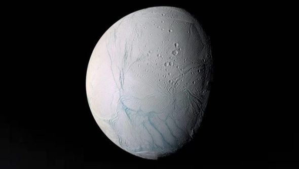 Encelade capturée en 2005 // Source : Wikipedia/CC/NASA/JPL/Space Science Institute