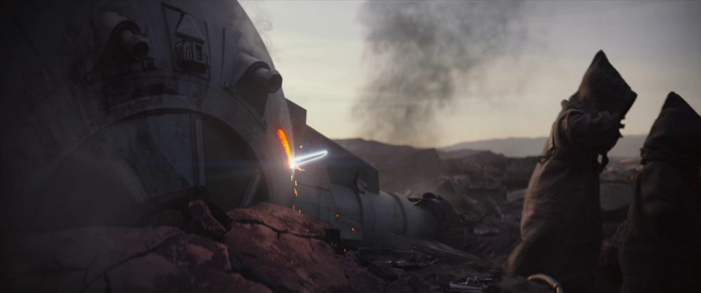 La lame perce la carcasse du chasseur TIE. // Source : Lucasfilm La lame perce la carcasse du chasseur TIE. // Source : Lucasfilm