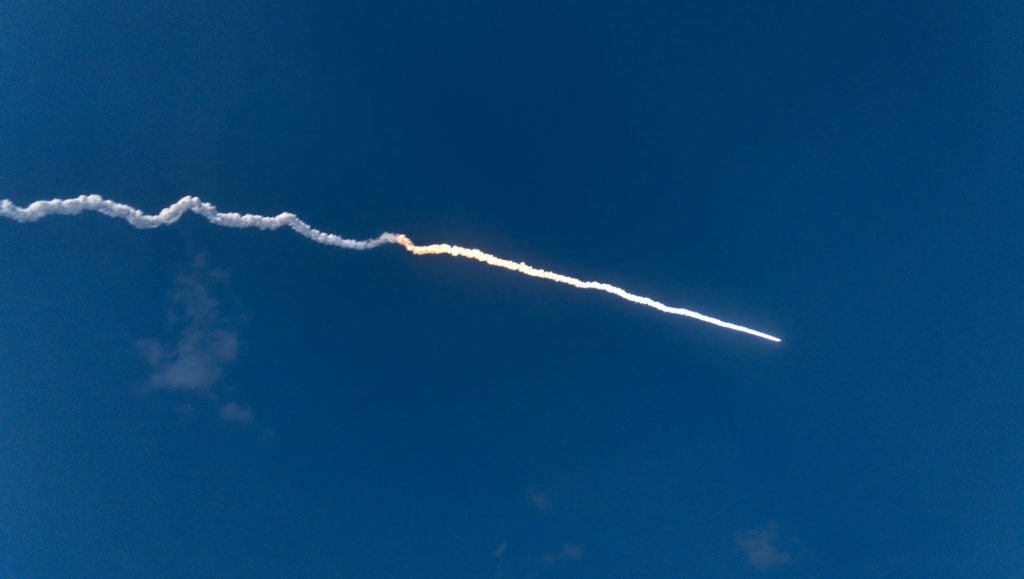 Ariane 5 tir fusée décollage lanceur trainée