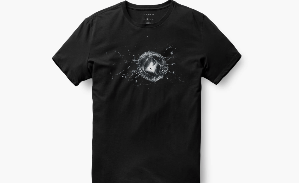 T-shirt Tesla Cybertruck Bulletproof // Source : Tesla 
