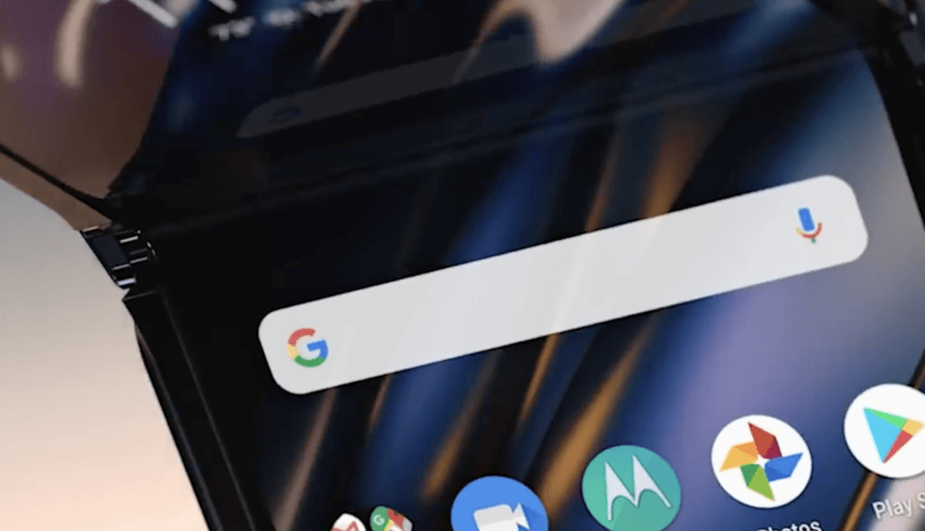 Smartphone pliable Motorola Razr // Source : Motorola Smartphone pliable Motorola Razr // Source : Motorola