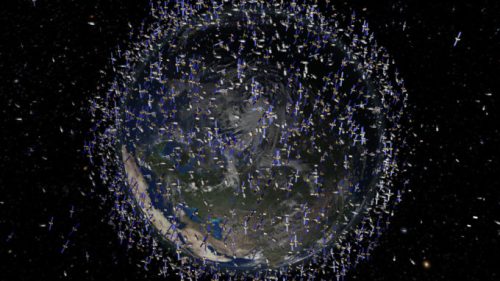 Une représentation des débris spatiaux autour de la Terre. // Source : Flickr/CC/Hopeful in NJ (photo recardée)