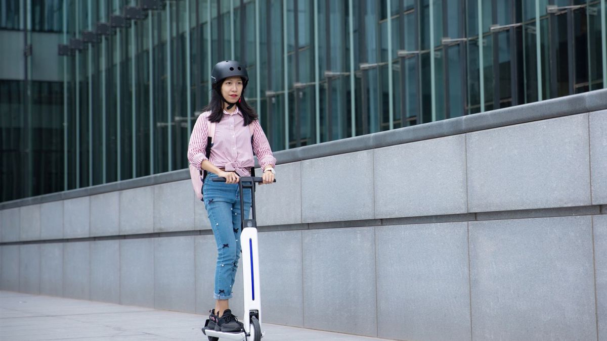 Une trottinette sans accélérateur ni frein : l'Air T15 // Source : Segway