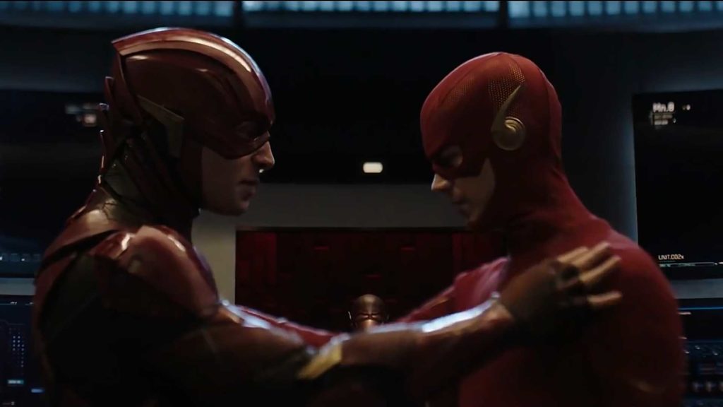 Deux Barry Allen en face à face : la scène se veut surtout humoristique ! // Source : The CW / Warner