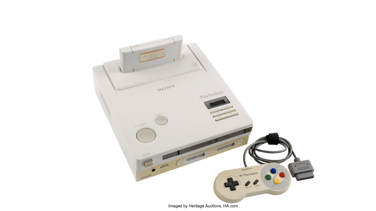 Nintendo Play Station // Source : Heritage Auctions 