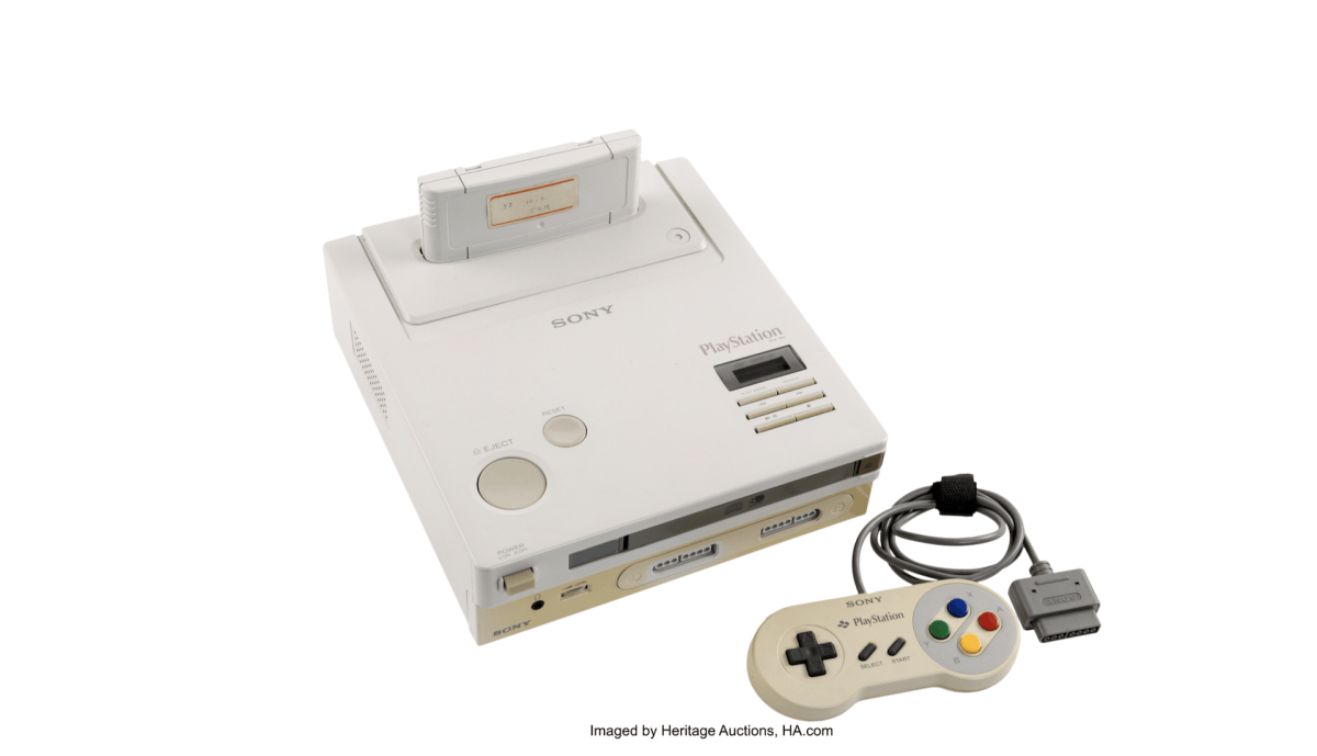 Nintendo Play Station // Source : Heritage Auctions 