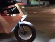 Le faux "cyberbike" // Source : YouTube/CaseyNeistat