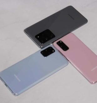 Les Samsung Galaxy S20 // Source : Omar Belkaab pour Frandroid