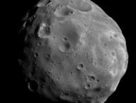Phobos, une lune de Mars. // Source : Wikimedia/CC/ESA/DLR/FU Berlin (G. Neukum),CC BY-SA 3.0 IGO (photo recadrée et modifiée)