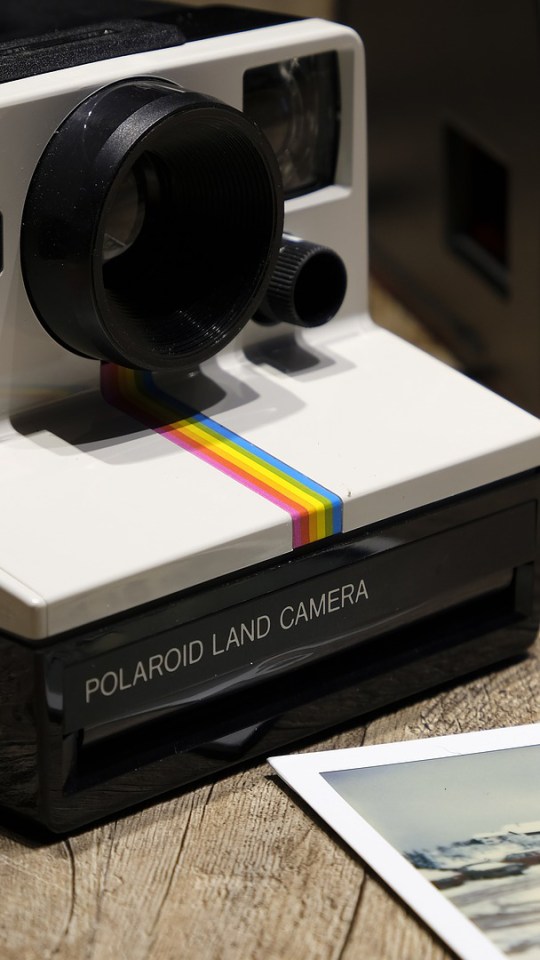 Un appareil photo Polaroid. // Source : Pixabay (photo recadrée)