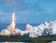 Le lancement de la fusée Falcon 9 le 17 février 2020. // Source : Flickr/CC/Official SpaceX Photos (photo recadrée)