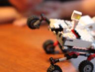 Le rover Curiosity en Lego. // Source : Flickr/CC/Rasmus Lerdorf (photo recadrée)