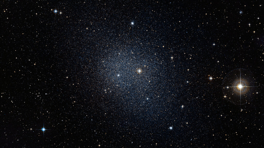 La galaxie naine du Fourneau est un satellite de la Voie lactée. // Source : Wikimedia/CC/ESO/Digitized Sky Survey 2 (photo recadrée)