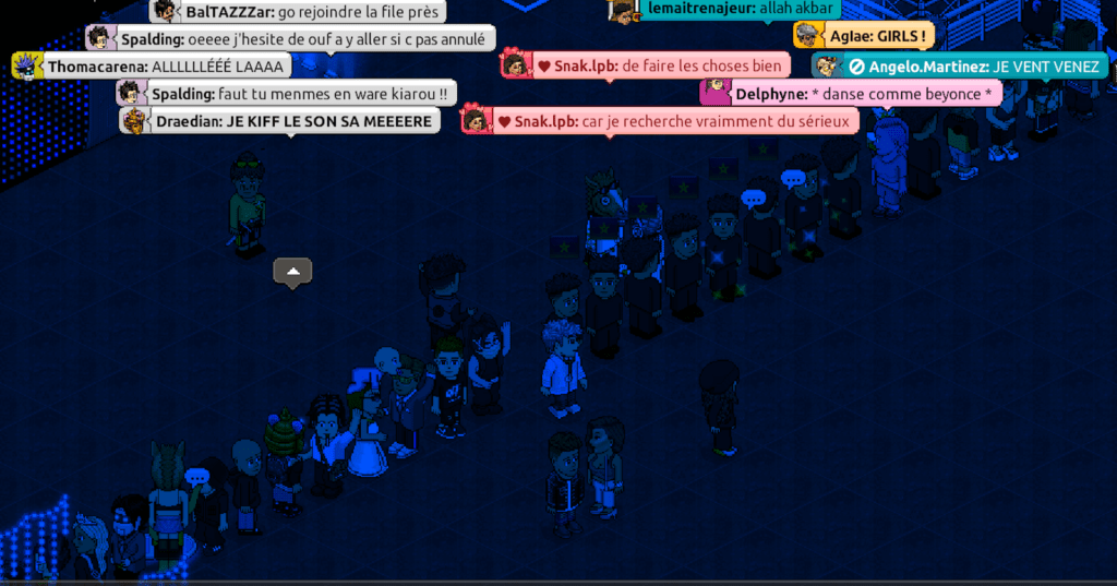 Une rave sur Habbo // Source : Capture d'écran Numerama/PF