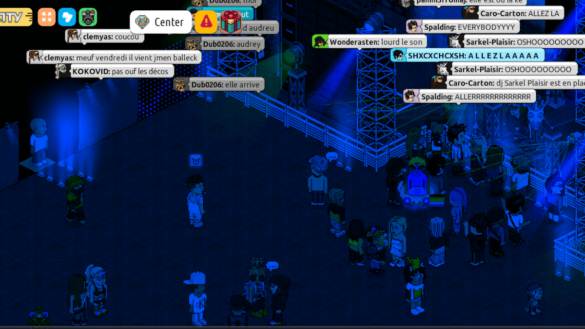 Une rave sur Habbo // Source : Capture d'écran Numerama/PF