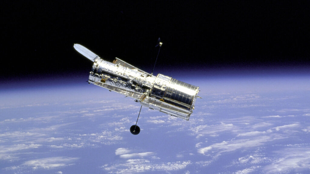 Le télescope spatial Hubble. // Source : Flickr/CC/Nasa in The Commons (photo recadrée)