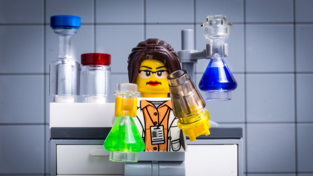 Une expérience scientifique, version Lego. // Source : Flickr/CC/clement127 (photo recadrée)