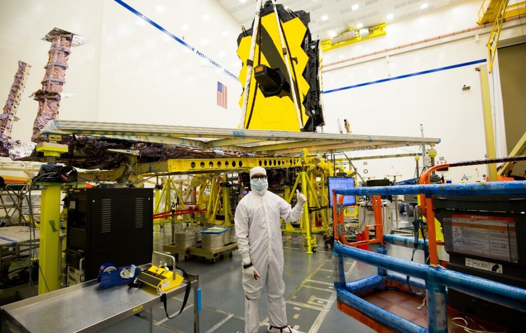 James Webb Space Telescope en construction - Source : @NASAWebb