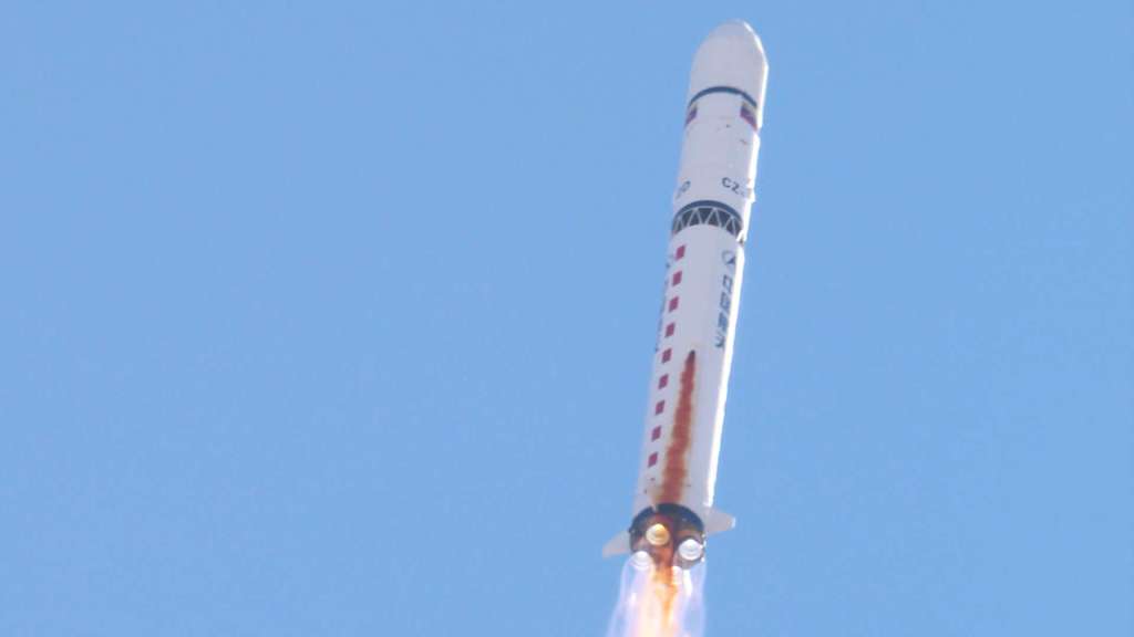 Une fusée Long March 2D. // Source : Wikimedia/CC/Cristóbal Alvarado Minic (photo recadrée)