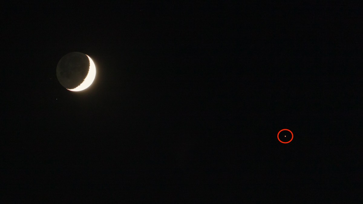 La Lune et Mars. // Source : Flickr/CC/Kevin Baird (photo recadrée et annotée)