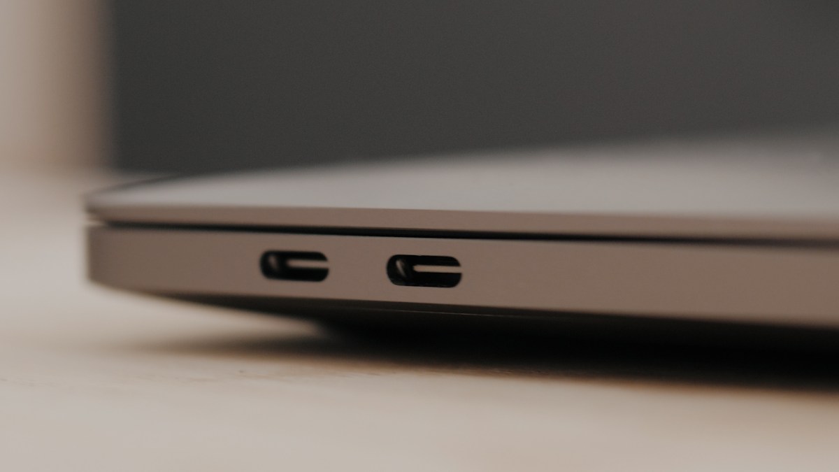 Les ports USB-C // Source : Louise Audry pour Numerama