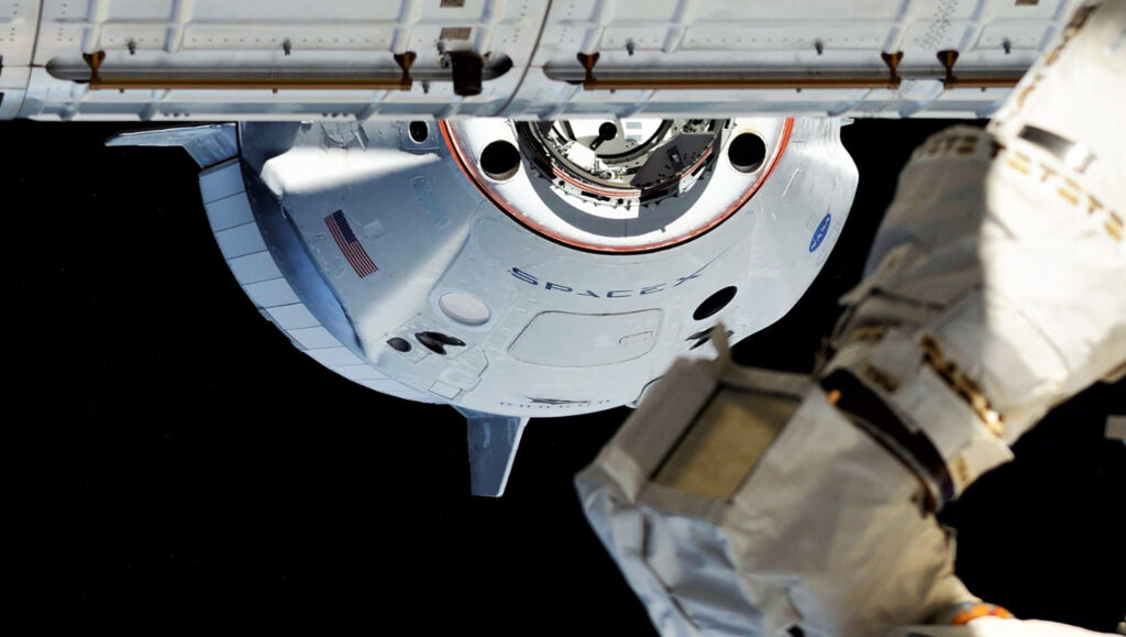 SpaceX ISS dock Crew Dragon