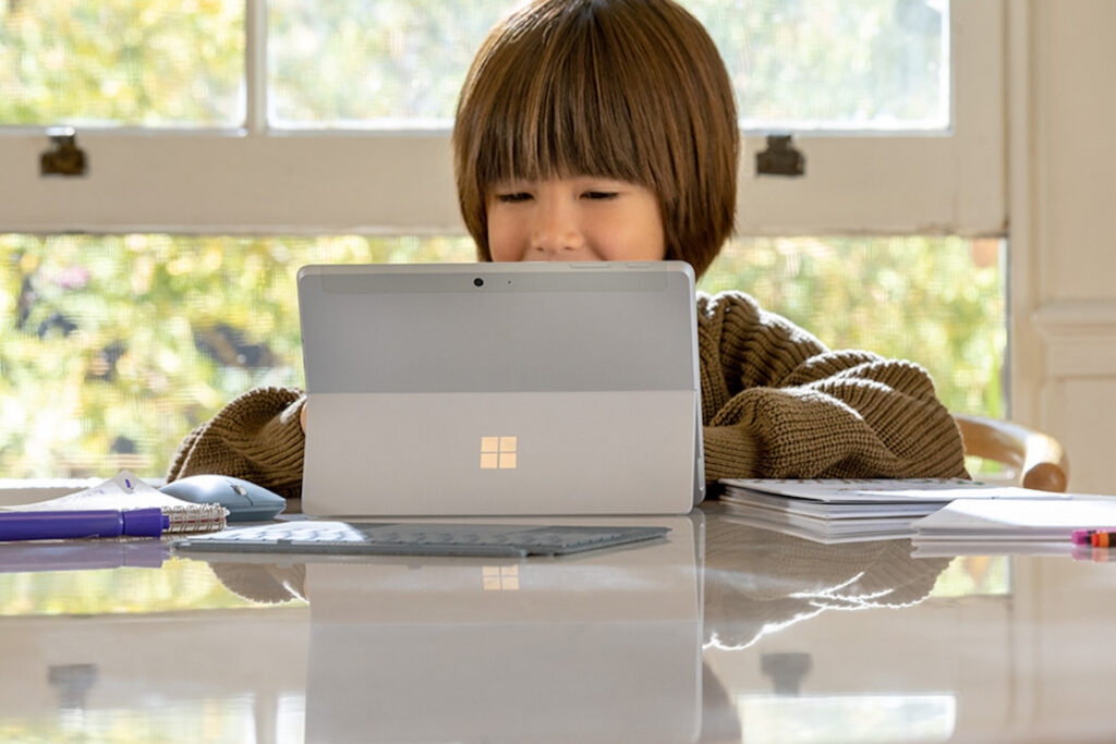 Surface Go 2 // Source : Microsoft Surface Go 2 // Source : Microsoft
