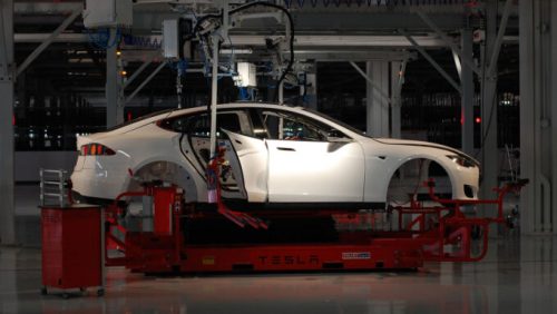 Tesla usine Fremont // Source : Maurizio Pesce