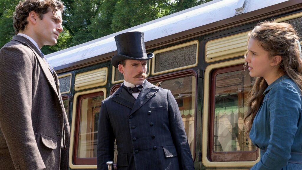 De gauche à droite : Sherlock (Henry Cavill), Mycroft (Sam Claflin) et Enola (Millie Bobby Brown). // Source : Netflix