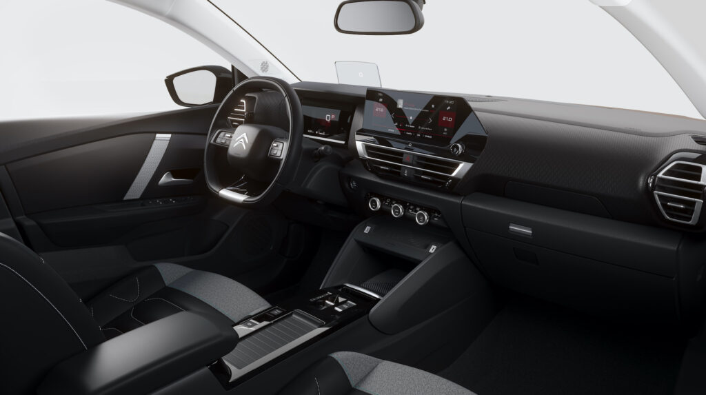 Habitacle de la Citroën ë-C4 // Source : Citroën Habitacle de la Citroën ë-C4 // Source : Citroën