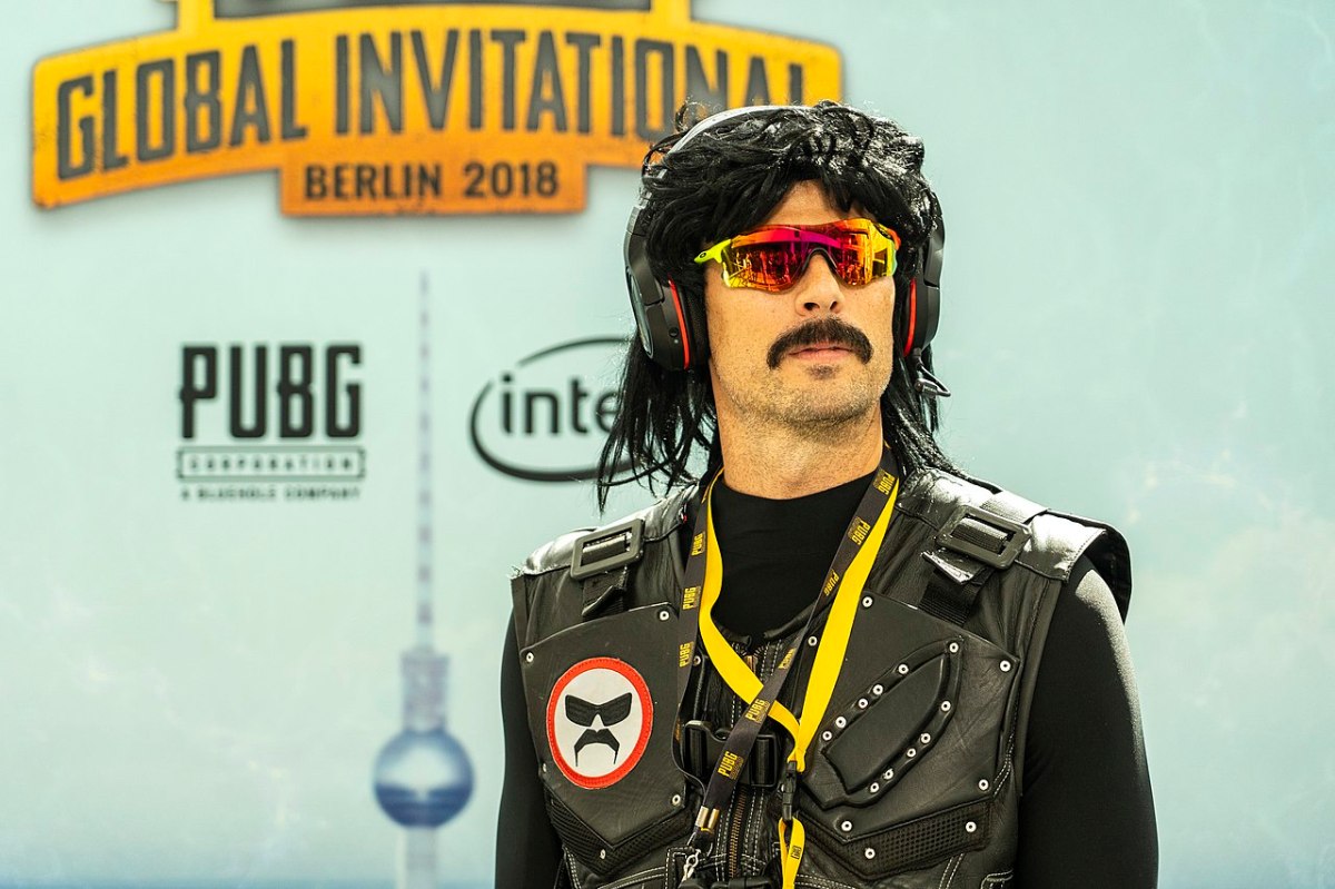 Le streameur DrDisrespect a été banni de Twitch // Source : Wikimedia Commons