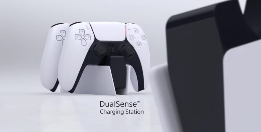 La station de recharges pour deux manettes DualSense // Source : Sony La station de recharges pour deux manettes DualSense // Source : Sony