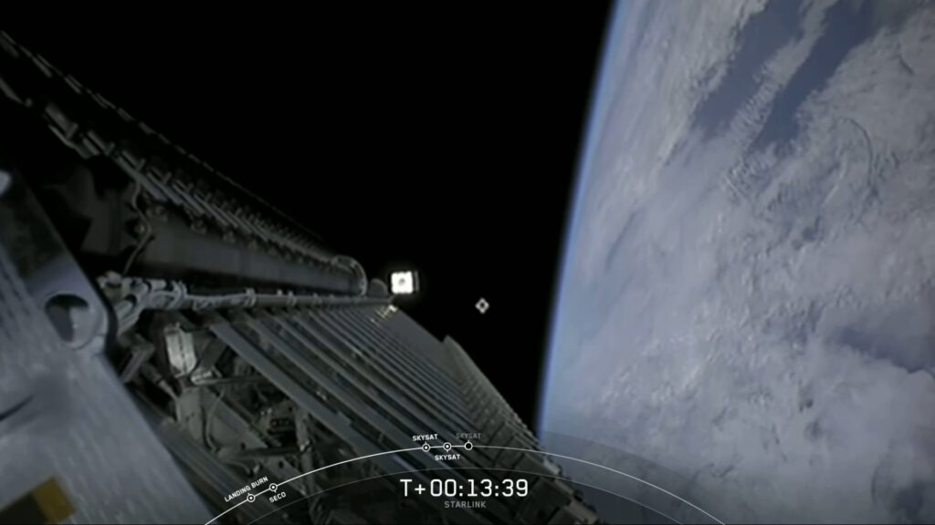 Largage des satellites SkySat Largage des satellites SkySat