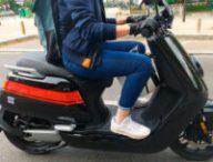 Le scooter Niu NGi GTS Sport // Source : Louise Audry pour Vroom/Numerama