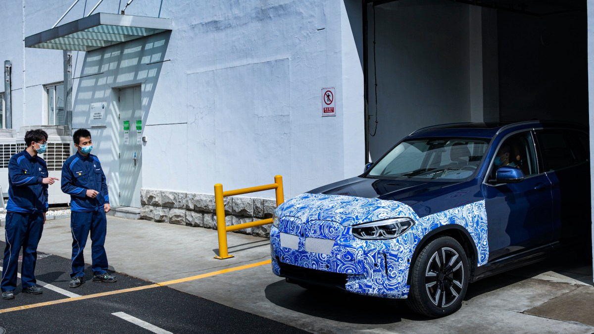 BMW iX3 // Source : BMW