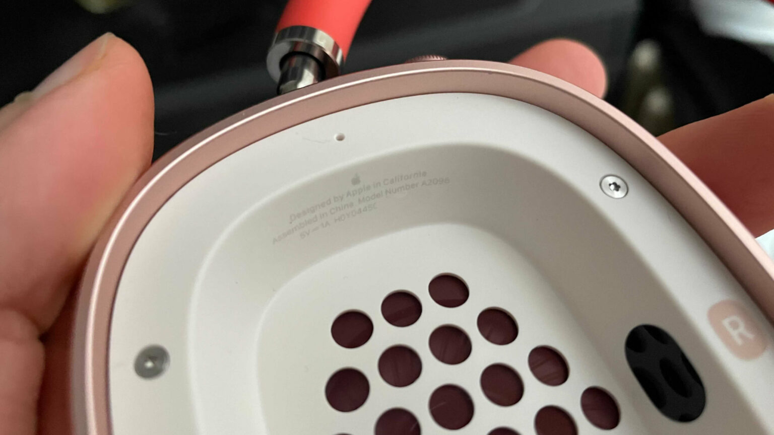 Comment Reconna tre Des Faux AirPods Pro AirPods 3 Ou AirPods Max comment-reconna-tre-des-faux-airpods-pro-airpods-3-ou-airpods-max