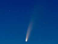 La comète C/2020 F3 (NEOWISE). // Source : Flickr/CC/Jürgen Mangelsdorf (photo recadrée)