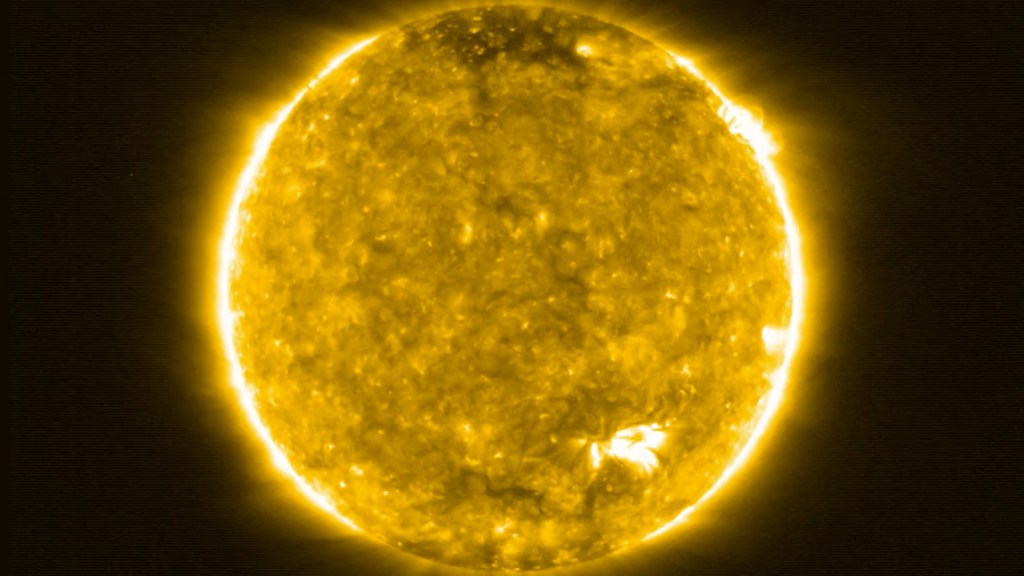 Le Soleil vu par Solar Orbiter le 30 mai 2020. // Source : Solar Orbiter/EUI Team (ESA & NASA); CSL, IAS, MPS, PMOD/WRC, ROB, UCL/MSSL (photo recadrée)