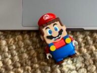 La figurine Lego Mario // Source : Maxime Claudel pour Numerama