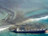 Navire échoué au large de l'île Maurice en 2020. // Source : Pravind Jugnauth