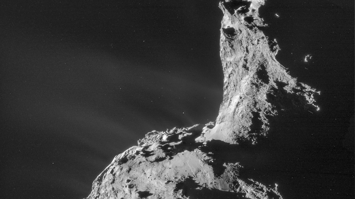 67P/Churyumov-Gerasimenko en 2014. // Source : ESA/Rosetta/NAVCAM (photo recadrée)