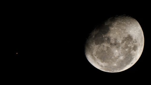 Conjonction entre la Lune et Mars le 6 septembre 2020. // Source : Flickr/CC/Hypatia Alexandria (photo recadrée)