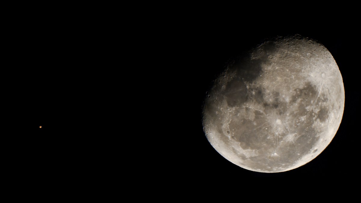 Conjonction entre la Lune et Mars le 6 septembre 2020. // Source : Flickr/CC/Hypatia Alexandria (photo recadrée)