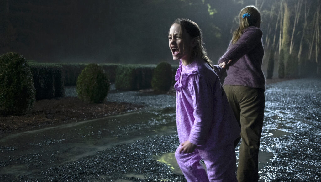THE HAUNTING OF BLY MANOR // Source : Netflix THE HAUNTING OF BLY MANOR // Source : Netflix