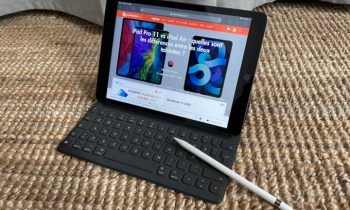 iPad 2020 et Smart Keyboard // Source : Maxime Claudel pour Numerama