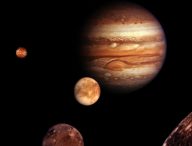 Jupiter et certaine de ses lunes. // Source : Wikimedia/Domaine public/Nasa/JPL