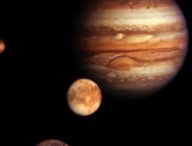 Jupiter et certaine de ses lunes. // Source : Wikimedia/Domaine public/Nasa/JPL