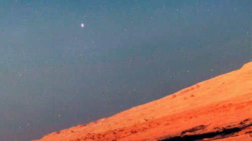 Phobos vue de Mars. // Source : Flickr/CC/Raziel Abulafia (photo recadrée)