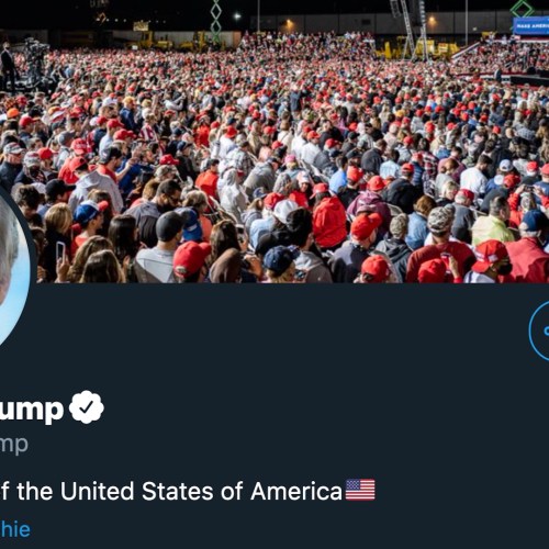 Le compte Twitter de Donald Trump n'aurait été protégé que par un bête mot de passe. // Source : Capture d'écran Twitter